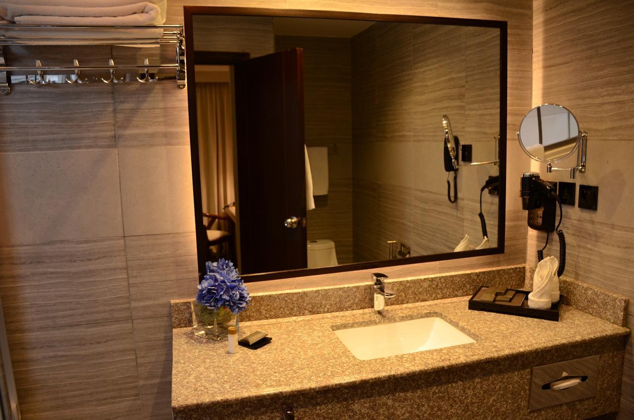 Hotel Dgates Lahore Exterior foto